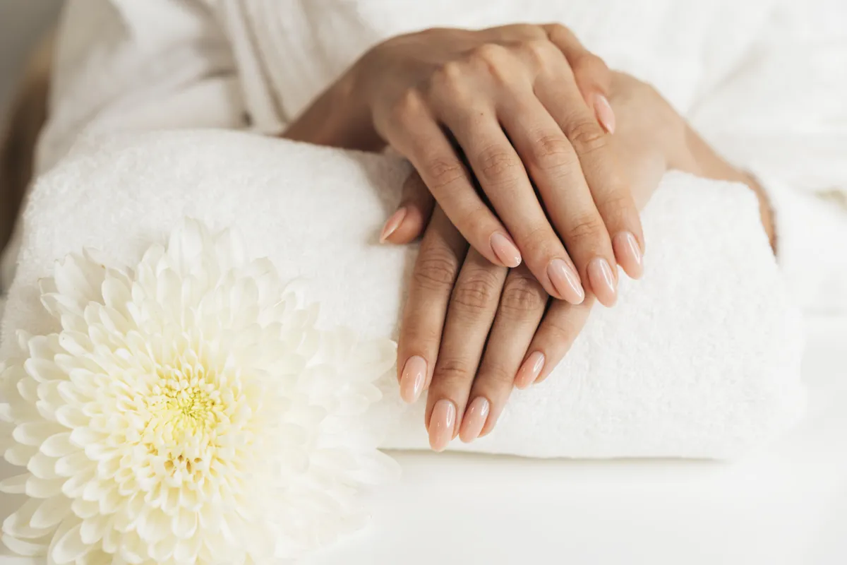 unghii-care-se-rup-si-se-exfoliaza